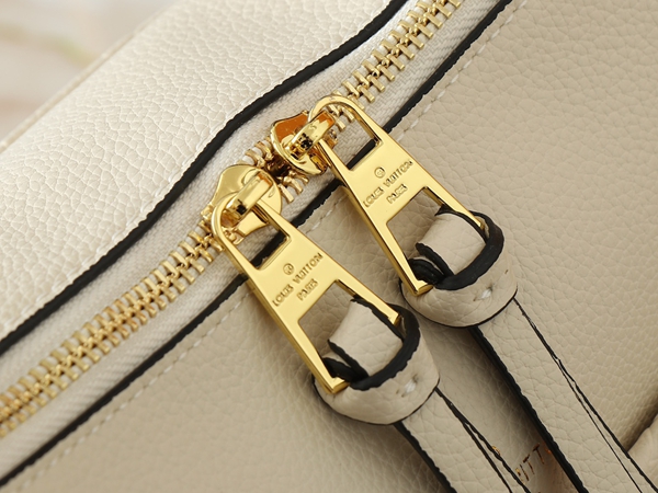 ルイヴィトンバッグ素材ディテール